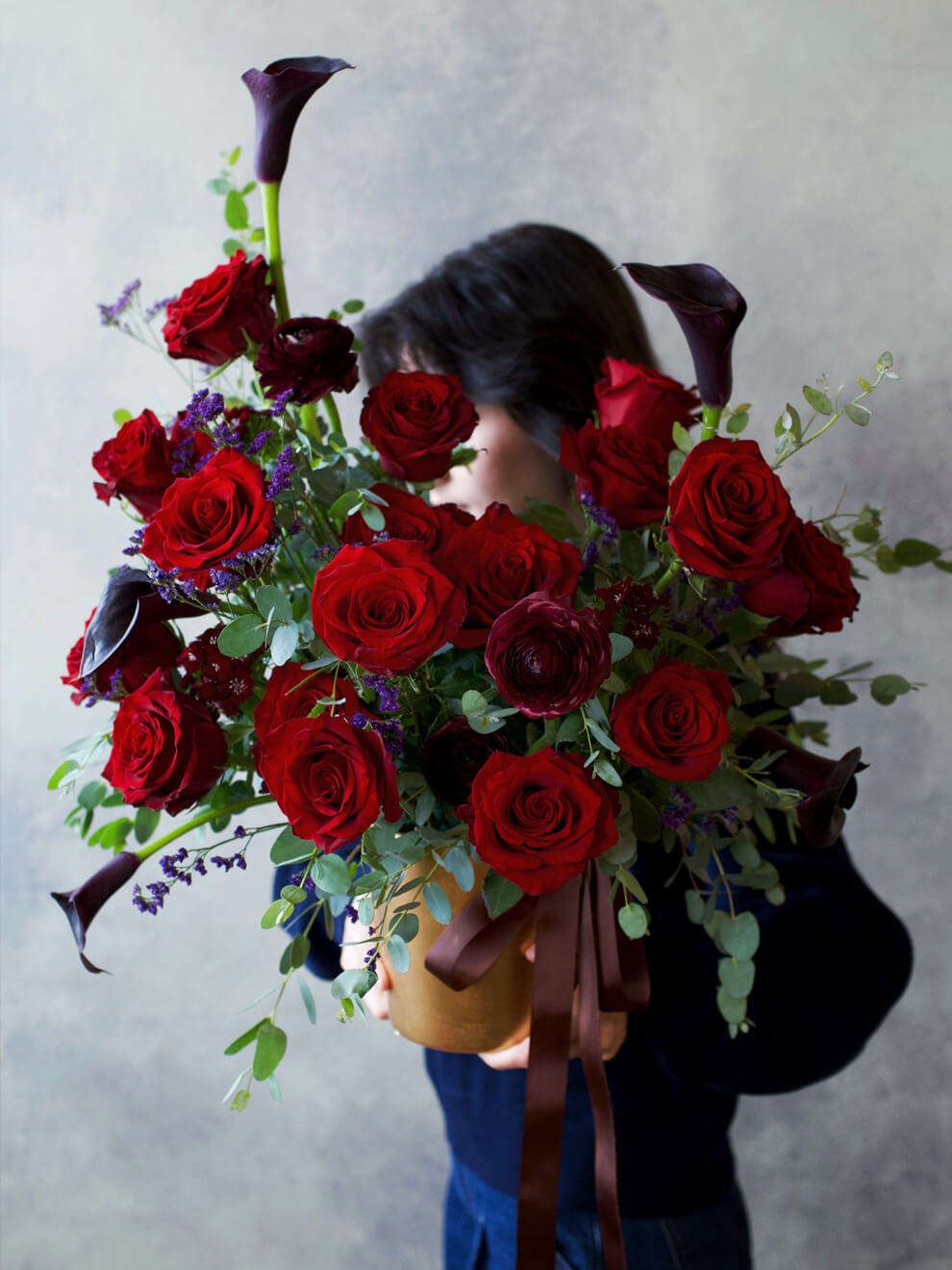 queens crown roses luxury flower arrangement flower delivery philadelphia