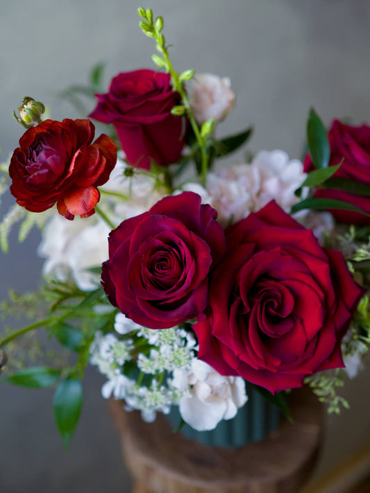 velvet heart roses flower vase flower delivery closeup