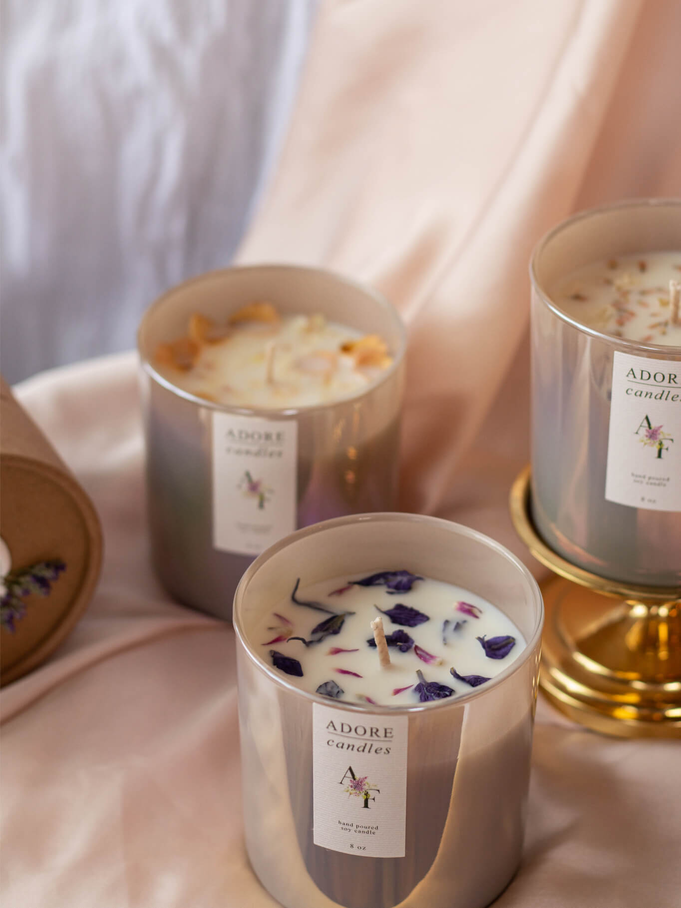 Adore Flowers Soy Candle - Elegant Design with Natural Dried Flower Decorations