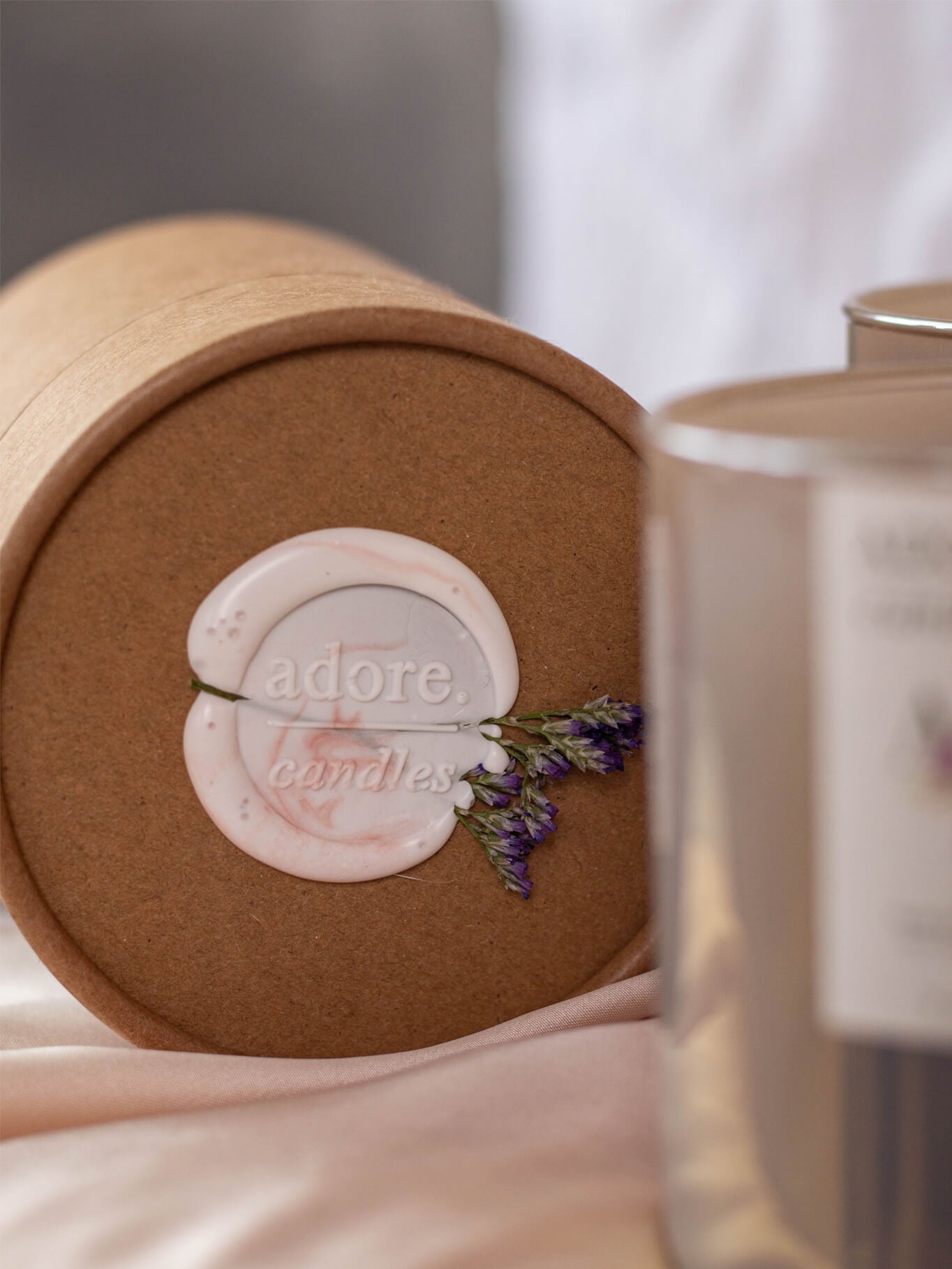 Adore Flowers Candle - Delicate Dried Flowers and Clean Burn Soy Wax