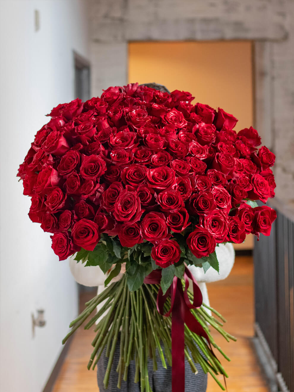 100 Roses Bouquet - Premium Long-Stem Roses in Various Colors"