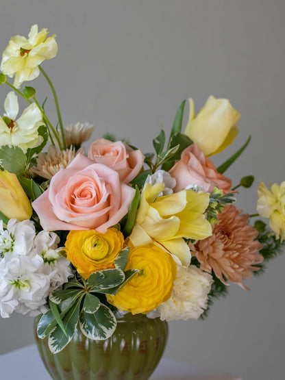 Adore Flowers La Lumière Arrangement - Radiant Floral Display with White, Yellow, and Cream Blooms